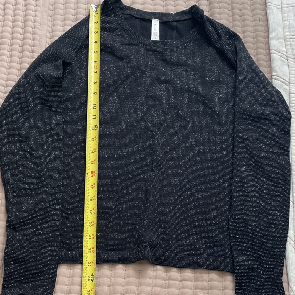 Athleta Black Speckled Long Sleeve Top